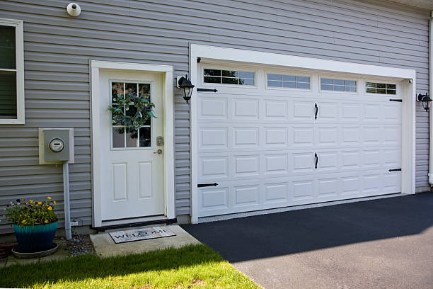 24/7 Emergency Garage Door Roller Replacement experts in Edna, TX