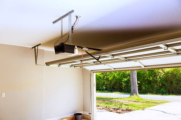 Top rated local Garage Door Roller Replacement specialists in Edna, TX